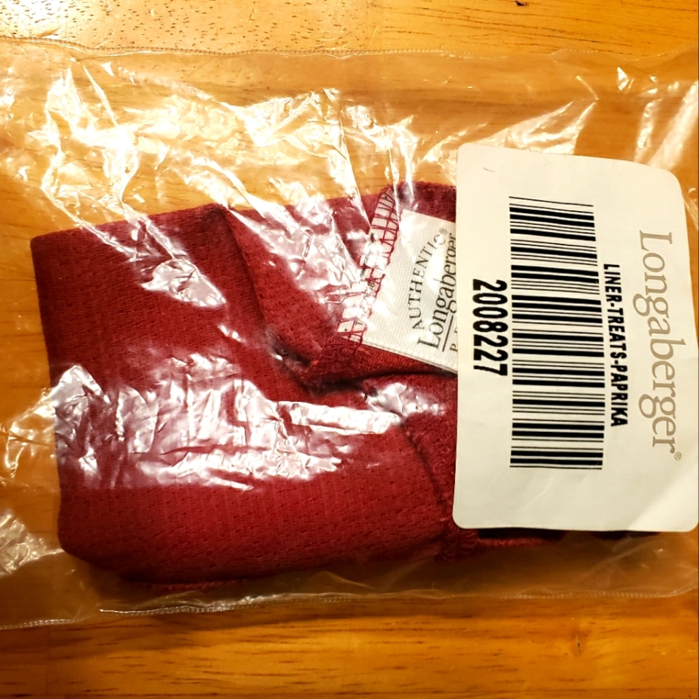 NIP, Longaberger Treats Liner Paprika for 2002 Tree Trimming basket